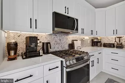 8814 Hunting Lodge Court, Vienna, VA 22182 - Photo 11