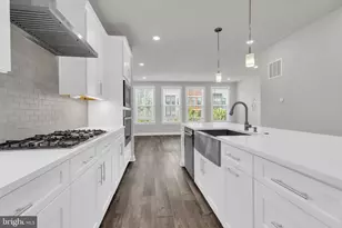 13041 Hattontown Square, Herndon, VA 20171 - Photo 11