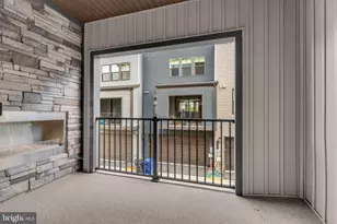 13041 Hattontown Square, Herndon, VA 20171 - Photo 23