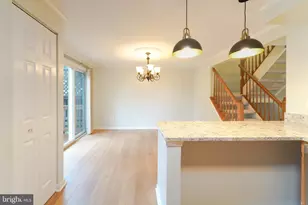 5718 Croatan Ct, Centreville, VA 20120 - Photo 17