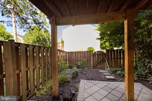 5718 Croatan Ct, Centreville, VA 20120 - Photo 49