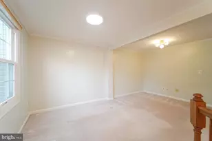 5718 Croatan Ct, Centreville, VA 20120 - Photo 7