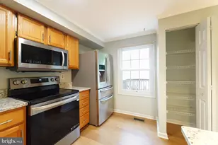 5718 Croatan Ct, Centreville, VA 20120 - Photo 15