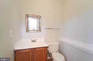 5718 Croatan Ct, Centreville, VA 20120 - Photo 5