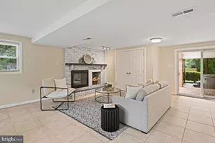 12840 Point Pleasant Dr, Fairfax, VA 22033 - Photo 37