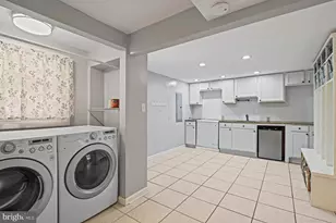 12840 Point Pleasant Dr, Fairfax, VA 22033 - Photo 45