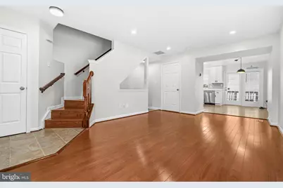 6109 Beddingfield Court, Centreville, VA 20121 - Photo 5