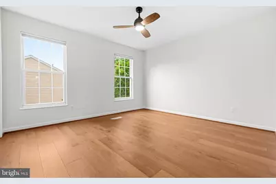 6109 Beddingfield Court, Centreville, VA 20121 - Photo 19
