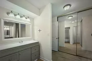 8360 Greensboro Dr, McLean, VA 22102 - Photo 15