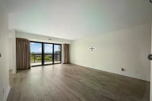 8360 Greensboro Dr, McLean, VA 22102 - Photo 9