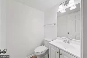 7680 Tremayne Pl, McLean, VA 22102 - Photo 9