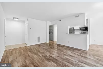 1703 Ascot Way #D, Reston, VA 20190 - Photo 5