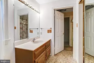 12104 Vale Rd, Oakton, VA 22124 - Photo 29