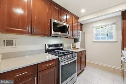 7002 Lee Park Court, Falls Church, VA 22042 - Photo 9