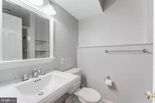 11621 Sourwood Ln, Reston, VA 20191 - Photo 23