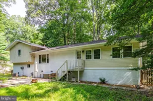 11621 Sourwood Ln, Reston, VA 20191 - Photo 5