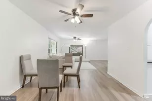 11621 Sourwood Ln, Reston, VA 20191 - Photo 25