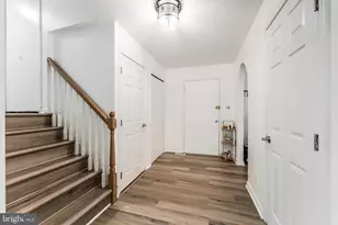 11621 Sourwood Ln, Reston, VA 20191 - Photo 9