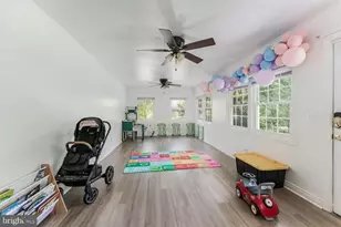11621 Sourwood Ln, Reston, VA 20191 - Photo 15