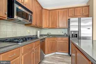 12753 Heron Ridge Dr, Fairfax, VA 22030 - Photo 21