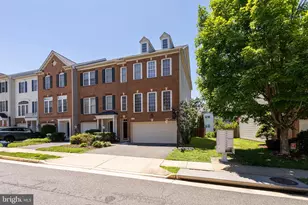 12753 Heron Ridge Dr, Fairfax, VA 22030 - Photo 1