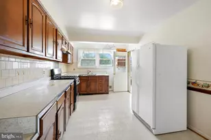 6629 Harriett St, Falls Church, VA 22042 - Photo 9