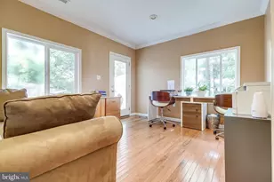 8113 Carlyle Pl, Alexandria, VA 22308 - Photo 25