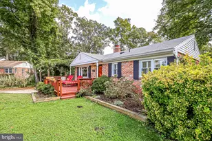 8113 Carlyle Pl, Alexandria, VA 22308 - Photo 3