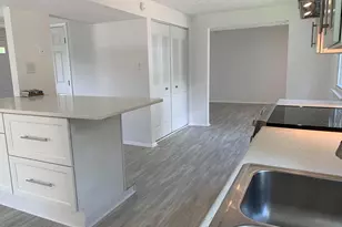 8406 Woodford Ct, Vienna, VA 22182 - Photo 7