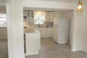8406 Woodford Ct, Vienna, VA 22182 - Photo 9