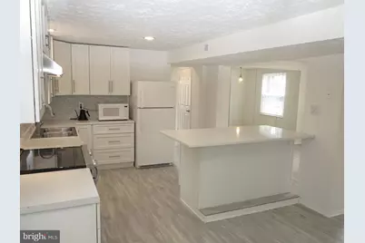 8406 Woodford Court, Vienna, VA 22182 - Photo 5
