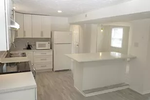 8406 Woodford Ct, Vienna, VA 22182 - Photo 5