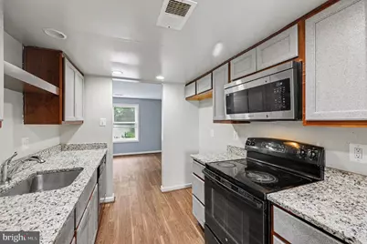 8309 Pondside Terrace, Alexandria, VA 22309 - Photo 9