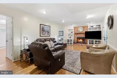 13607 White Barn Lane, Herndon, VA 20171 - Photo 19