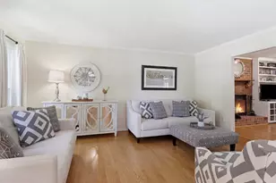 13607 White Barn Ln, Herndon, VA 20171 - Photo 25