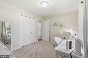 13607 White Barn Ln, Herndon, VA 20171 - Photo 35