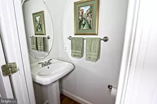 4083 Walnut Cove Cir, Fairfax, VA 22033 - Photo 13