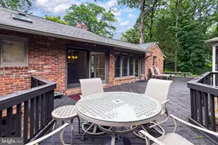 7614 Woodridge Cir, Alexandria, VA 22308 - Photo 43