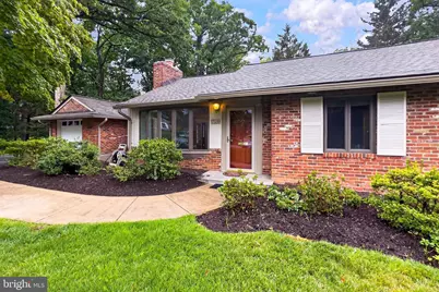 7614 Woodridge Circle, Alexandria, VA 22308 - Photo 3