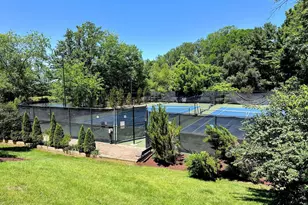 8370 Greensboro Dr, McLean, VA 22102 - Photo 29