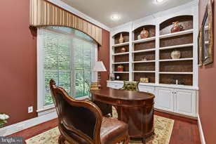 8421 Falcone Pointe Way, Vienna, VA 22182 - Photo 29