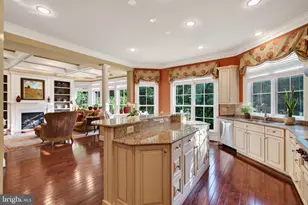 8421 Falcone Pointe Way, Vienna, VA 22182 - Photo 27