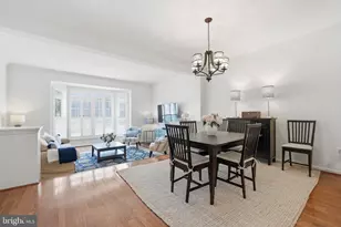 8656 Royal Worcester Ln, Fairfax, VA 22031 - Photo 5