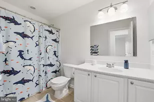 8656 Royal Worcester Ln, Fairfax, VA 22031 - Photo 31