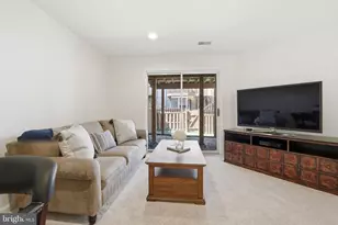 8656 Royal Worcester Ln, Fairfax, VA 22031 - Photo 41