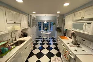 9209 Bailey Ln, Fairfax, VA 22031 - Photo 5