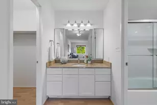 8360 Greensboro Dr, McLean, VA 22102 - Photo 21