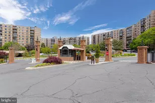 8360 Greensboro Dr, McLean, VA 22102 - Photo 43