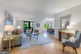 8360 Greensboro Dr, McLean, VA 22102 - Photo 3