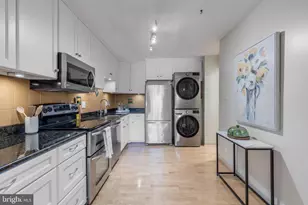 8360 Greensboro Dr, McLean, VA 22102 - Photo 13